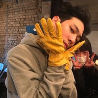 男生头像带眼