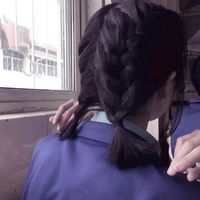 女生头像穿黑色衣服的背影(5)