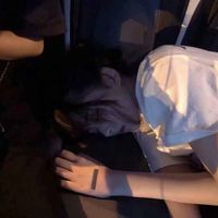 女生侧面脸回头的头像(10)