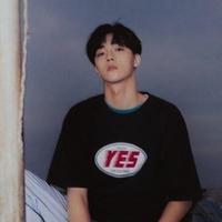 微信头像男生忧郁伤感图片