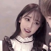 躺床上女上男下的情侣头像