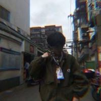 男生拿扇子qq头像