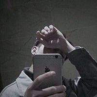 男生发呆傻笑头像(15)