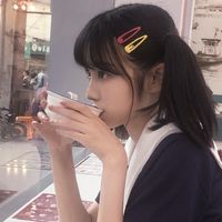 非主流红唇头像女生