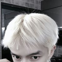 男人把微信头像弄成网上美女