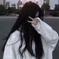 头像女生海边侧面(2)