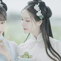 好看头像女生海边