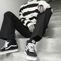 穿白毛衣的男生头像
