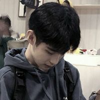 男生发呆傻笑头像(18)