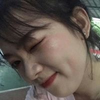 女生头像圆戴眼镜