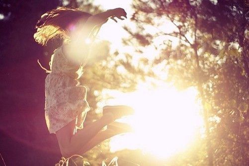 小清新QQ签名大全:孤独的房间,从此属于我一个人(1)_WWW.AIGEXING.COM