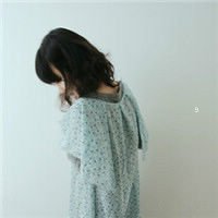 ʹĺ˸Ůͷ񣺲ڵȴվԭ(9)_WWW.AIGEXING.COM