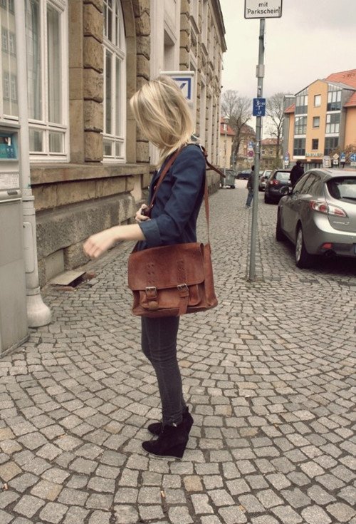 ԸŷʱŮͼƬȥһжͣڹȥ(4)_WWW.AIGEXING.COM
