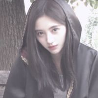 带绿色的图片女生头像图片(12)
