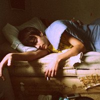 春天里的有型时尚男生头像(33)_WWW.AIGEXING.COM