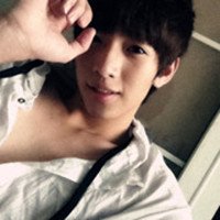 春天里的有型时尚男生头像(43)_WWW.AIGEXING.COM