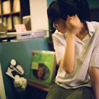 春天里的有型时尚男生头像(20)_WWW.AIGEXING.COM