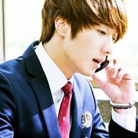 春天里的有型时尚男生头像(30)_WWW.AIGEXING.COM