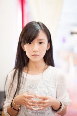 ˸־ 