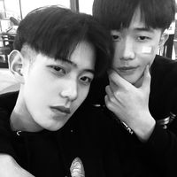 高冷戴口罩男生头像(17)