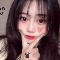 靠床沿的微信头像女(16)