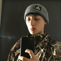 抽烟流泪头像男生图片唯美(3)