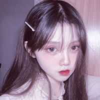 靠窗边的女生头像
