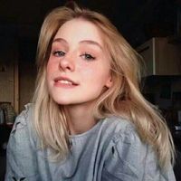 欧美风格子杉女生QQ 头像