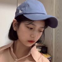 大脸披肩卷发发型图片2020女生头像