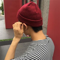 戴眼镜男生头像老实