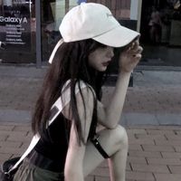 qq头像女生背影长发海边