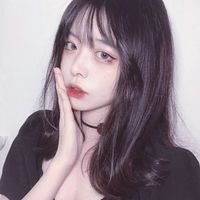 女生趴桌看书头像