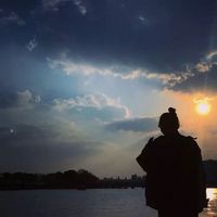 酷似情侣头像的单人头像(5)