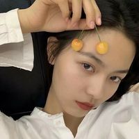 带绿色的图片女生头像图片(9)