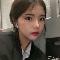带绿色的图片女生头像图片(16)