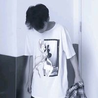 男生拿着玫瑰花哭的头像(15)