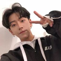 头像男生 天蓝背景(19)