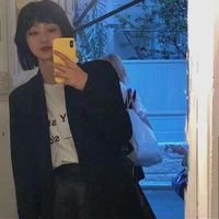 胸大无脑无脑女生头像
