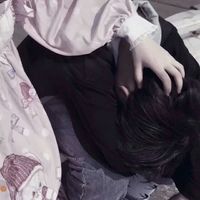 酷似情侣头像的单人头像(6)