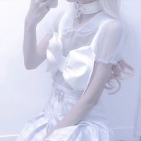 女生带耳环头像