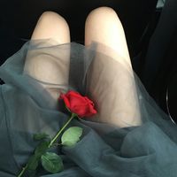 属龙女人的微信头像