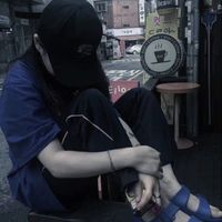 蓝色头发动画女生头像(11)