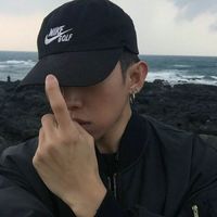 流泪微男信头像唯美
