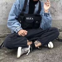 戴手表男生半身头像(12)