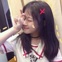 女生背对镜头的头像0