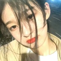 qq狗狗戴眼镜头像女生