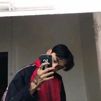qq头像男生侧面叼烟