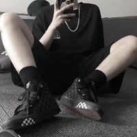 非主流男生抽烟黑白头像霸气