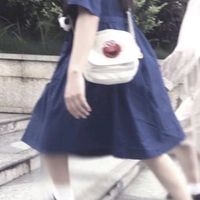 带绿色的图片女生头像图片(20)