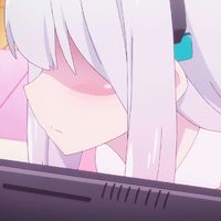 戴白色帽子动漫女头像